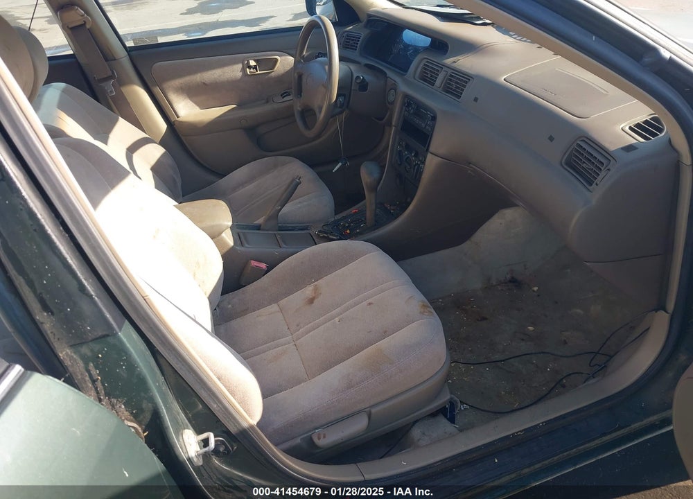 1999 TOYOTA CAMRY LE VIN: 4T1BG22K4XU568815