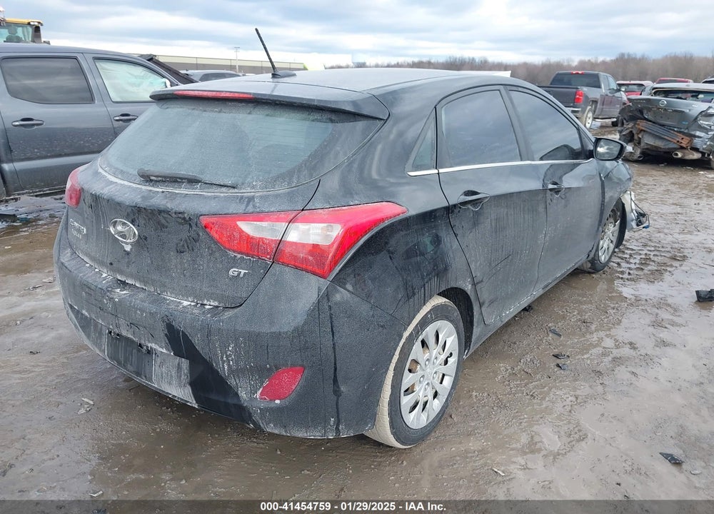 2016 HYUNDAI ELANTRA GT VIN: KMHD35LH8GU338400