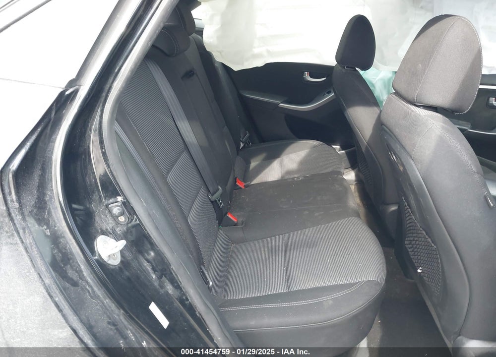 2016 HYUNDAI ELANTRA GT VIN: KMHD35LH8GU338400
