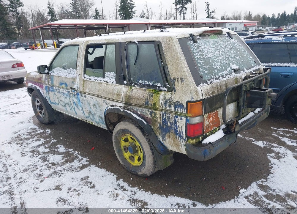 1995 NISSAN PATHFINDER LE/SE/XE VIN: JN8HD17Y5SW015557