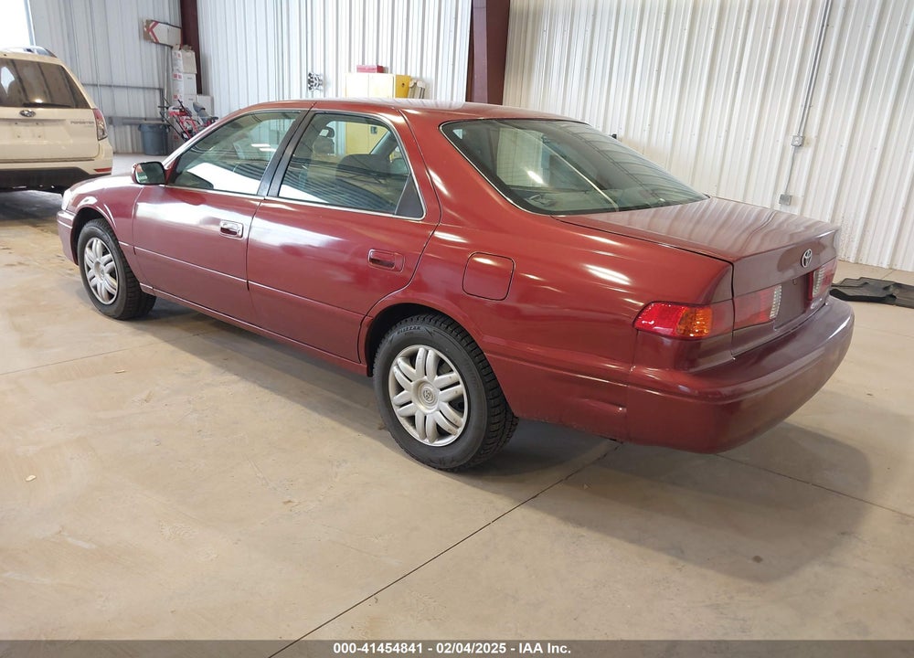 2001 TOYOTA CAMRY LE VIN: 4T1BG22K51U860058