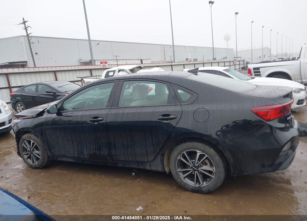 2023 KIA FORTE VIN: 3KPF24AD9PE628038
