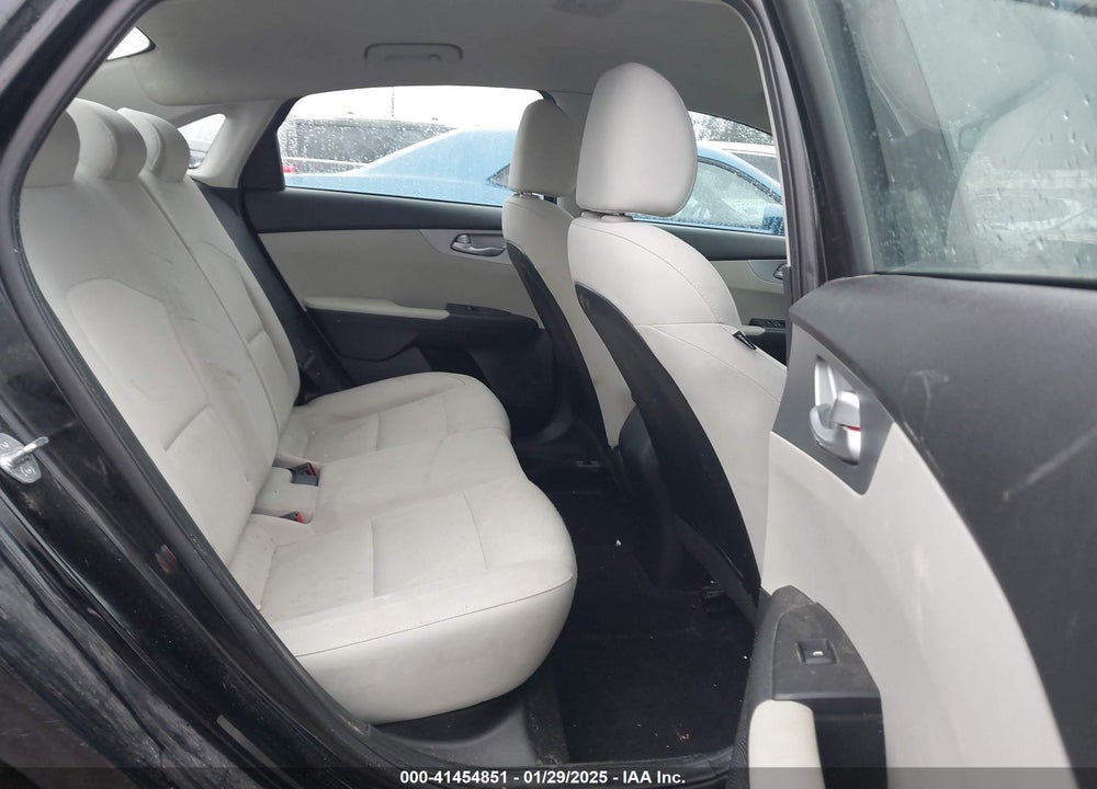 2023 KIA FORTE VIN: 3KPF24AD9PE628038