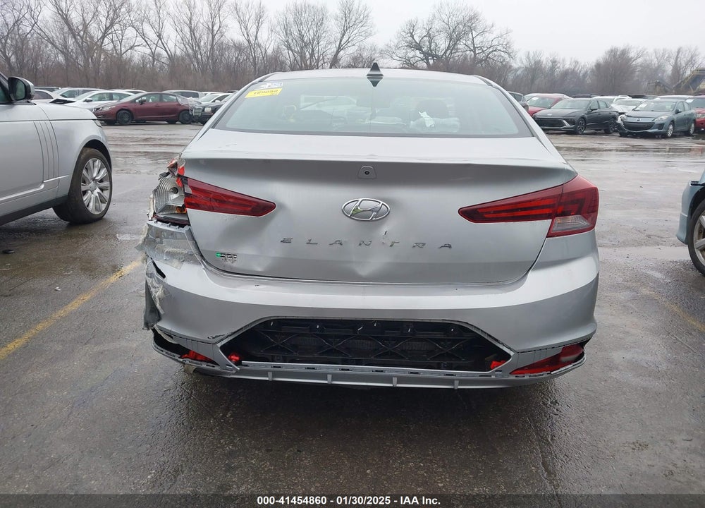 2020 HYUNDAI ELANTRA VIN: 5NPD84LF3LH566517