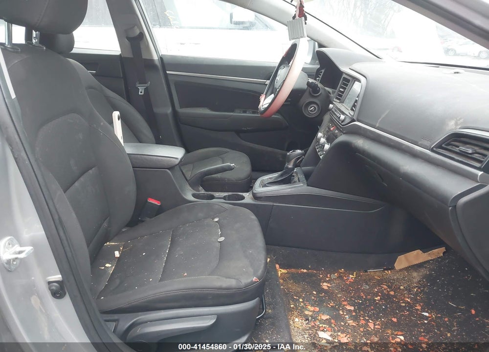 2020 HYUNDAI ELANTRA VIN: 5NPD84LF3LH566517
