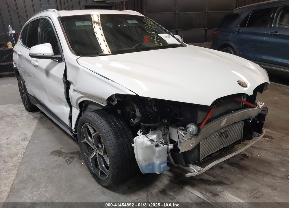 2018 BMW X1 XDRIVE28I VIN: WBXHT3C30J3H30868