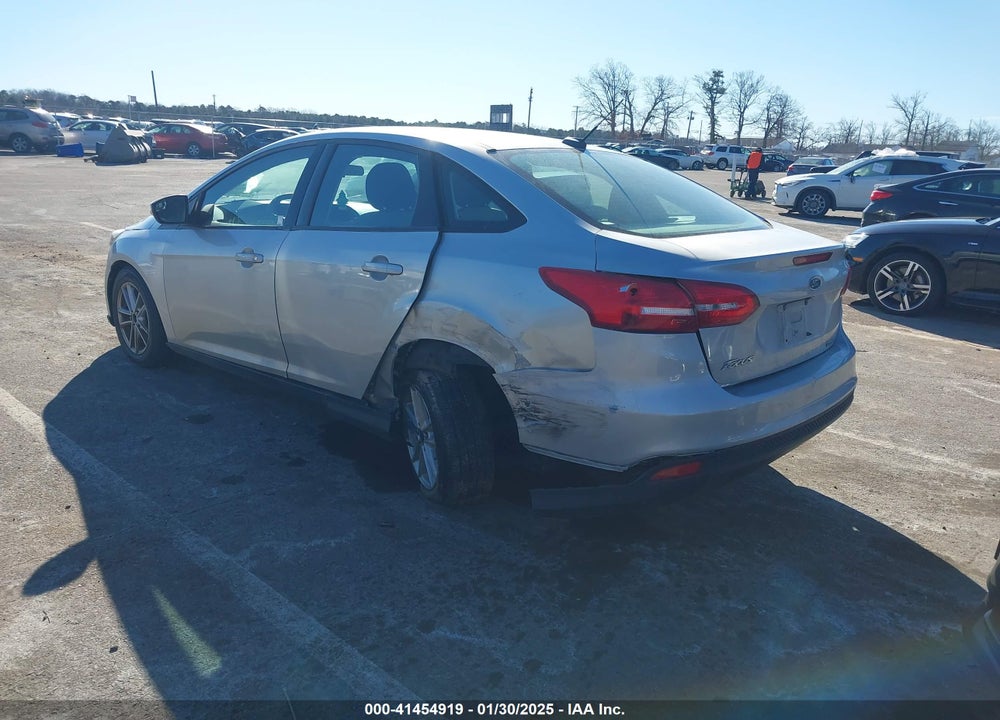 2015 FORD FOCUS VIN: 1FADP3F26FL226595