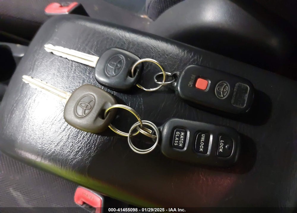 2007 TOYOTA MATRIX VIN: 2T1KR32EX7C627118