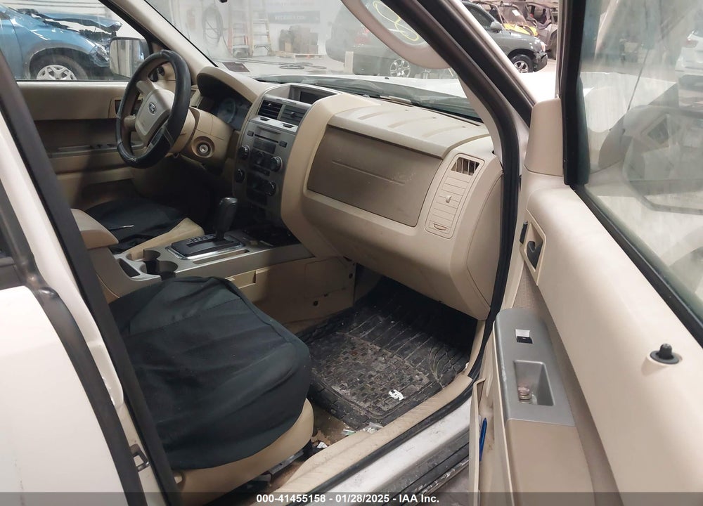2009 FORD ESCAPE XLT VIN: 1FMCU93G09KA07316
