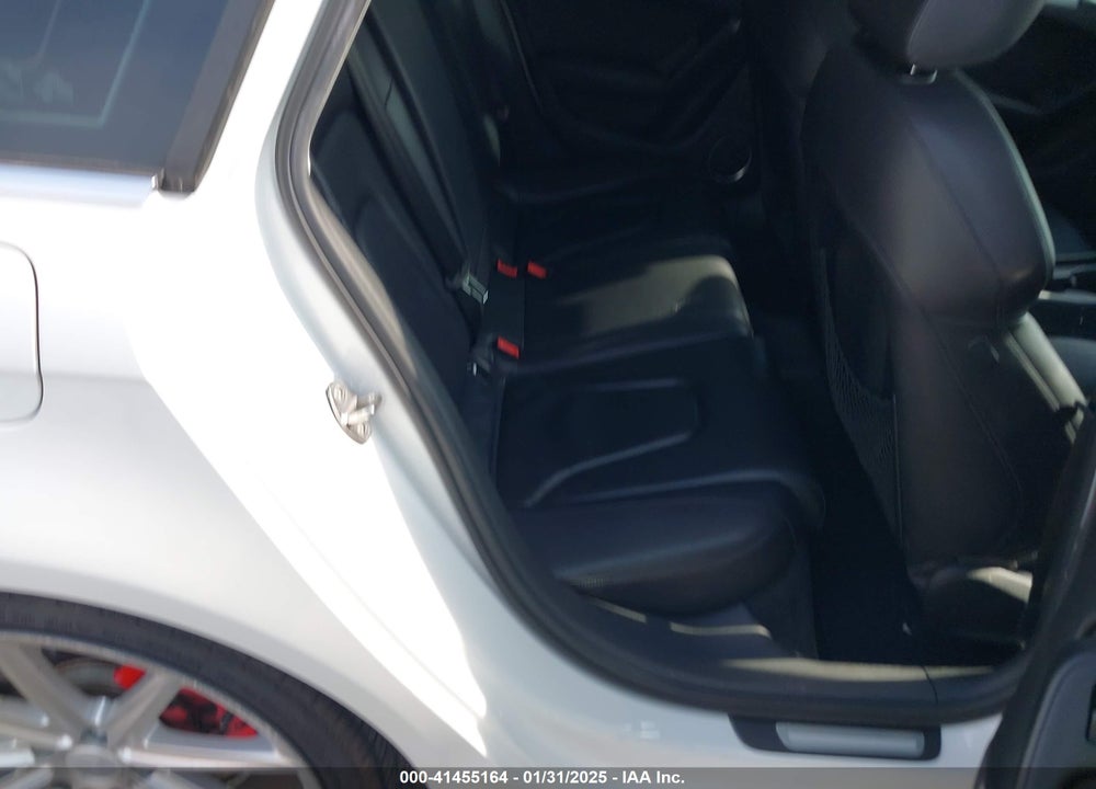 2011 AUDI A4 VIN: WAUWFAFL6BA018707