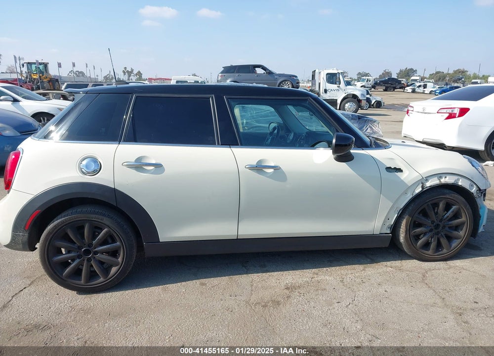 2020 MINI HARDTOP COOPER S VIN: WMWXU9C07L2L39864