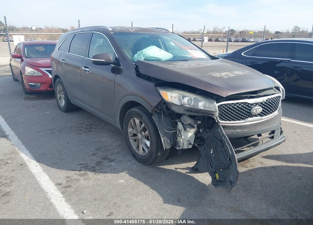 2016 KIA SORENTO 2.4L LX VIN: 5XYPG4A34GG051855