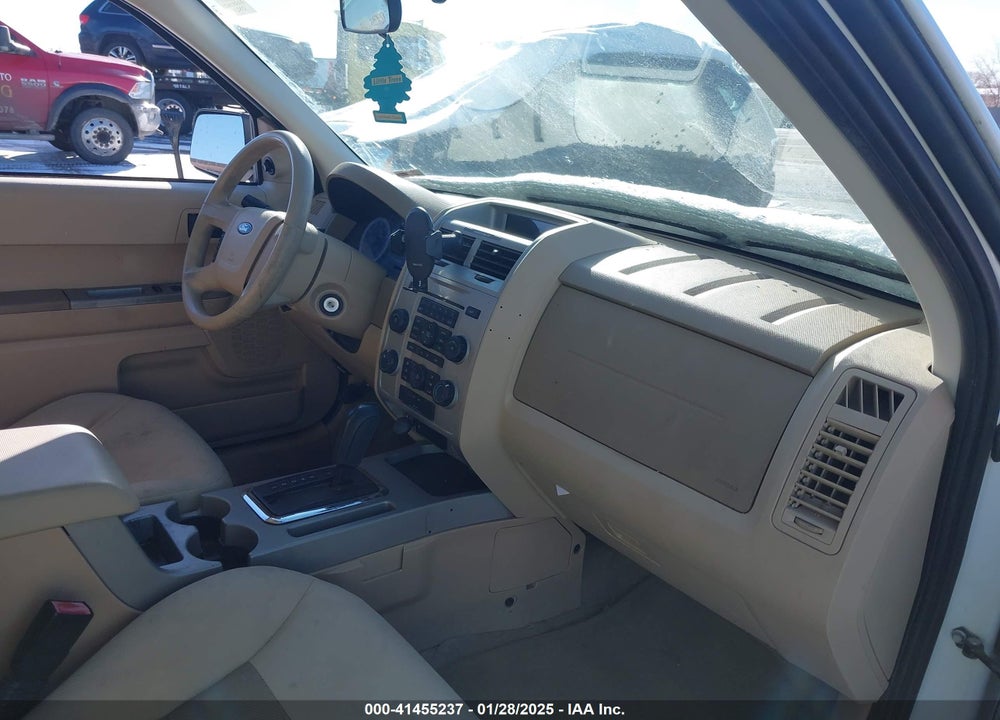 2008 FORD ESCAPE XLT VIN: 1FMCU93168KA20873