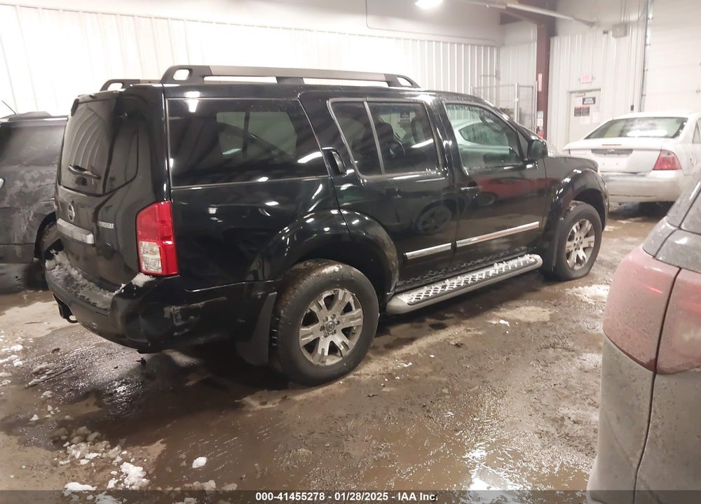 2011 NISSAN PATHFINDER SILVER VIN: 5N1AR1NB8BC606427