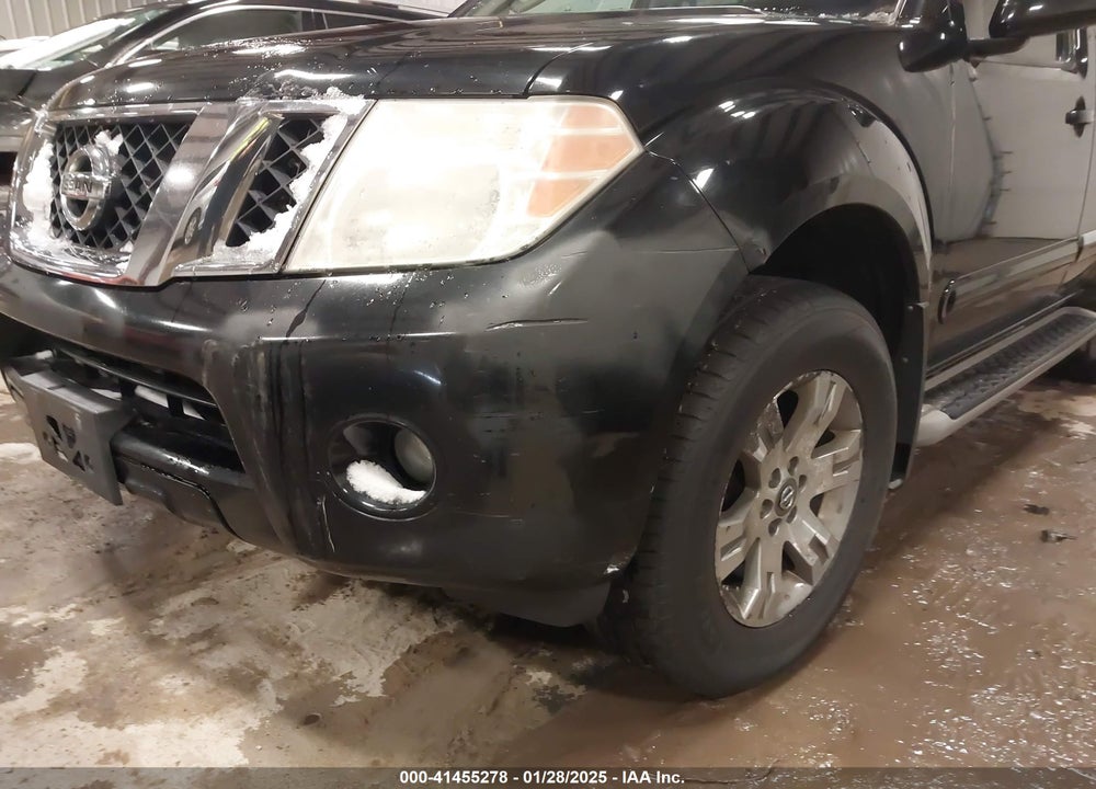 2011 NISSAN PATHFINDER SILVER VIN: 5N1AR1NB8BC606427
