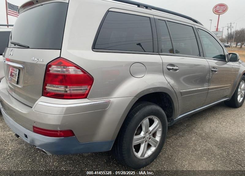 2007 MERCEDES-BENZ GL 450 4MATIC VIN: 4JGBF71E27A138374