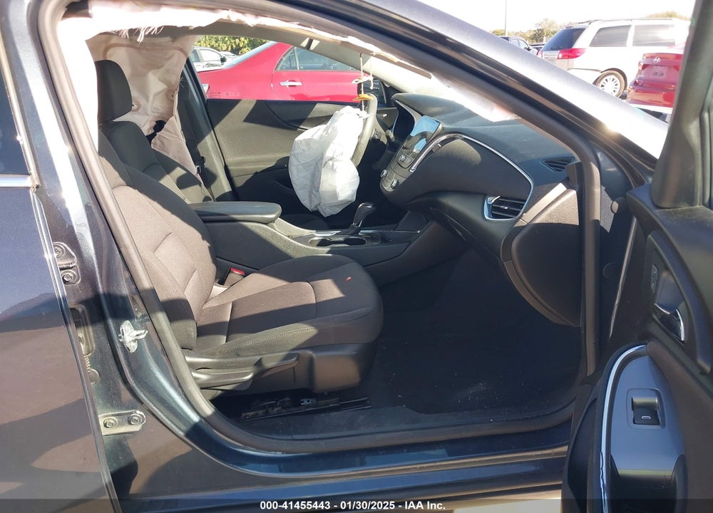 2019 CHEVROLET MALIBU VIN: 1G1ZD5ST2KF106216