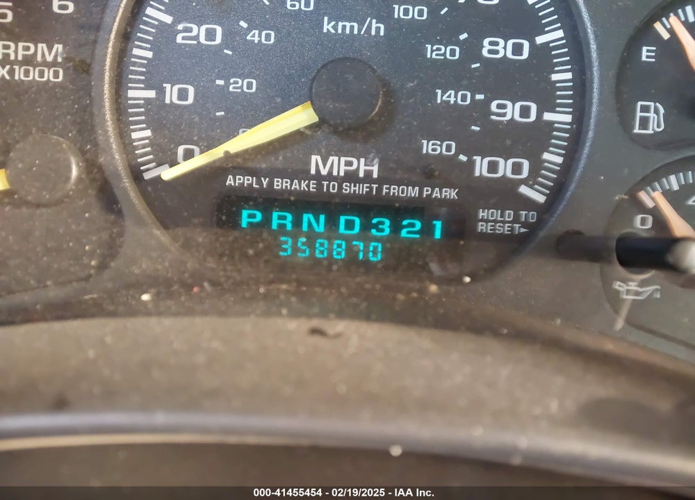 2001 GMC YUKON XL 1500 SLT VIN: 3GKEC16T51G223480