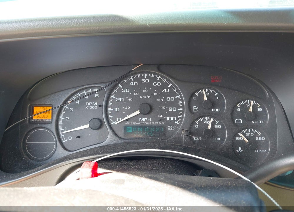 2002 CHEVROLET TAHOE LT VIN: 1GNEC13Z62R160886