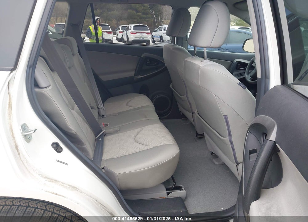 2011 TOYOTA RAV4 VIN: 2T3BF4DVXBW141015