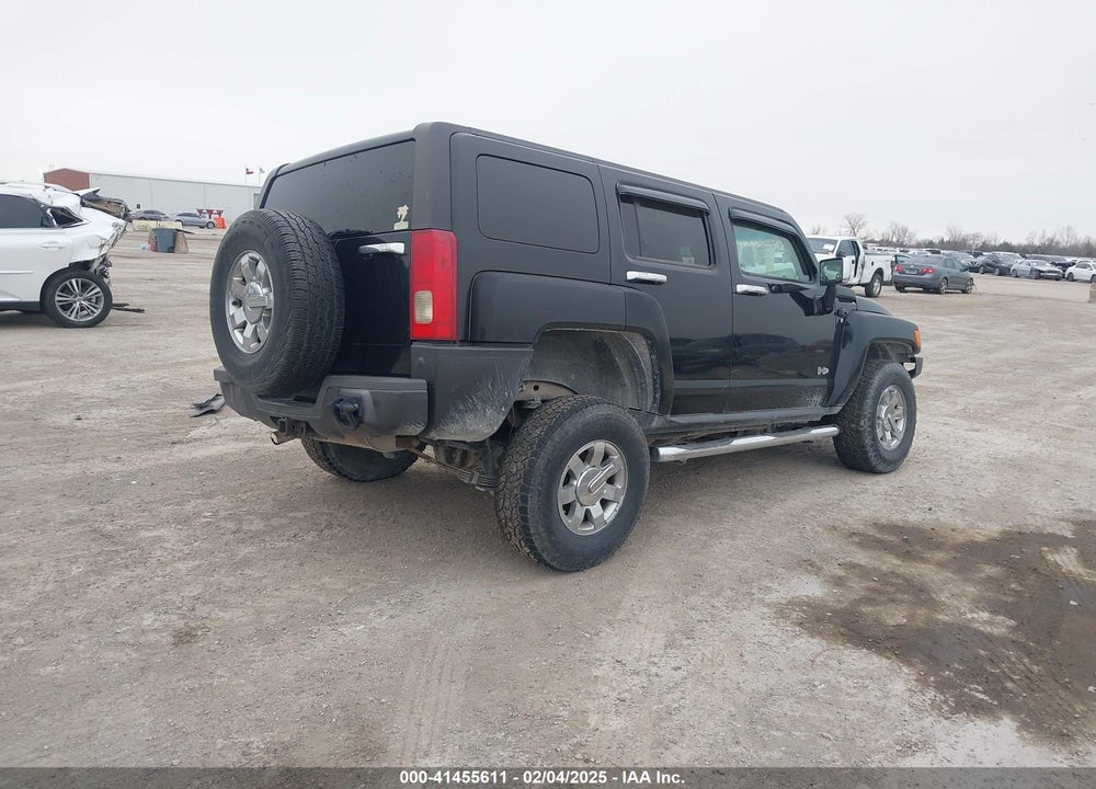 2007 HUMMER H3 SUV VIN: 5GTDN13E578109056