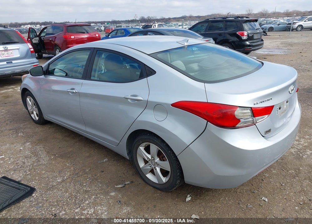2011 HYUNDAI ELANTRA VIN: 5NPDH4AE6BH057305