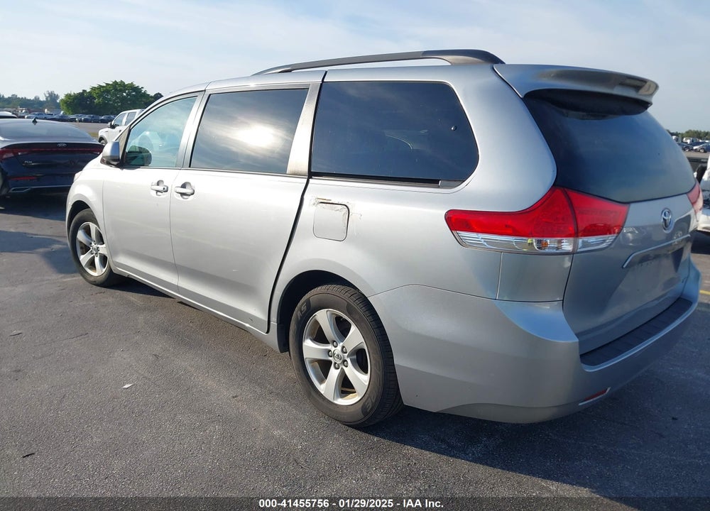 2014 TOYOTA SIENNA LE V6 8 PASSENGER VIN: 5TDKK3DC9ES487485