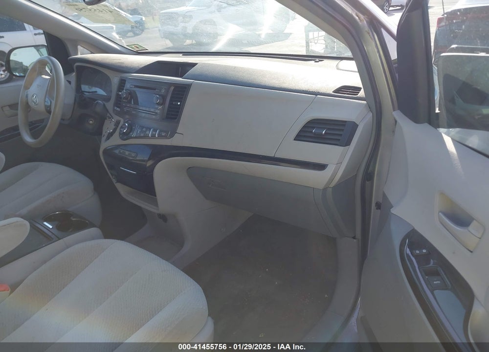 2014 TOYOTA SIENNA LE V6 8 PASSENGER VIN: 5TDKK3DC9ES487485