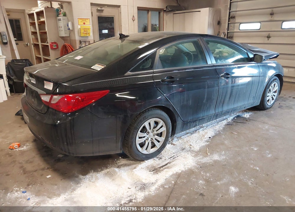 2011 HYUNDAI SONATA VIN: 5NPEB4AC7BH182009