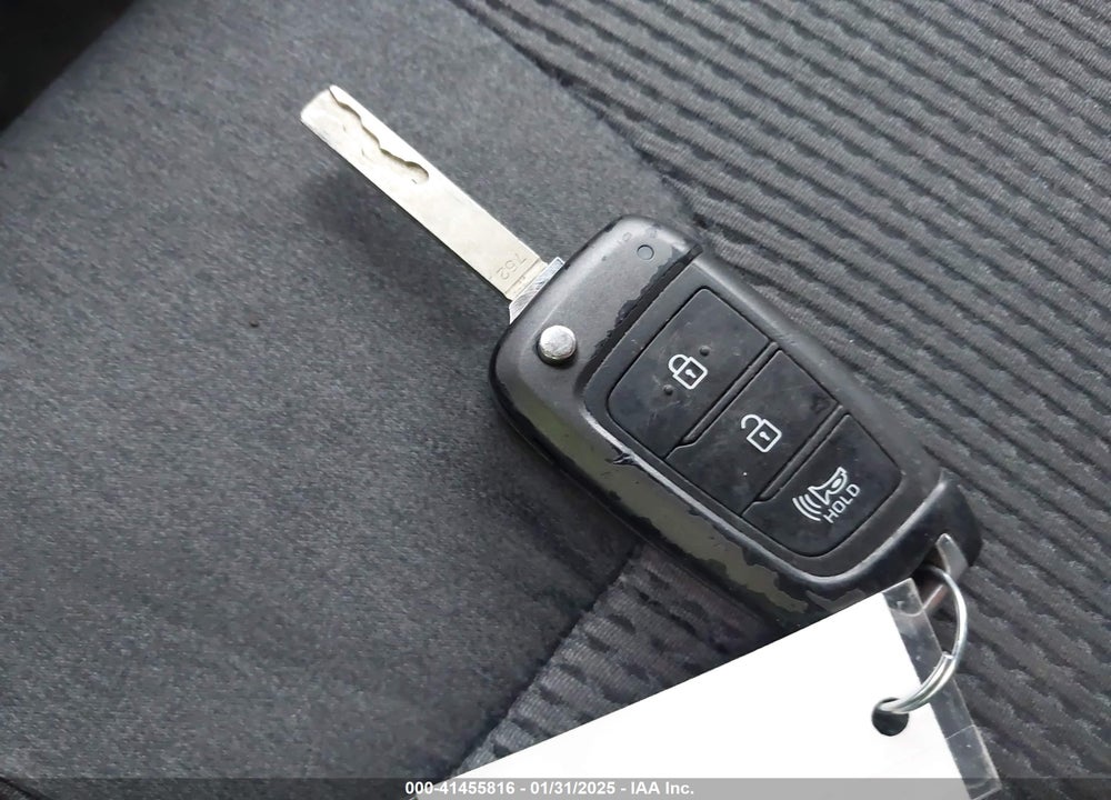2020 HYUNDAI SANTA FE SE VIN: 5NMS2CAD9LH154037