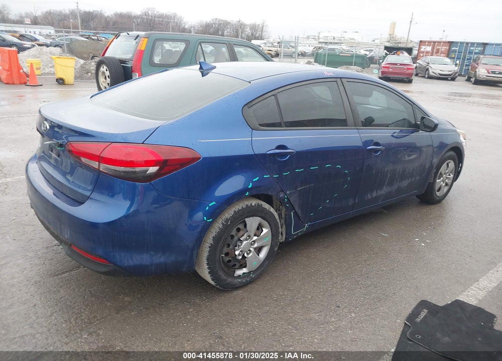 2018 KIA FORTE VIN: 3KPFK4A78JE253664