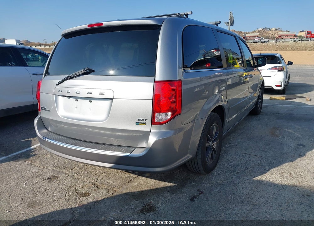 2017 DODGE GRAND CARAVAN SXT VIN: 2C4RDGCG8HR827517