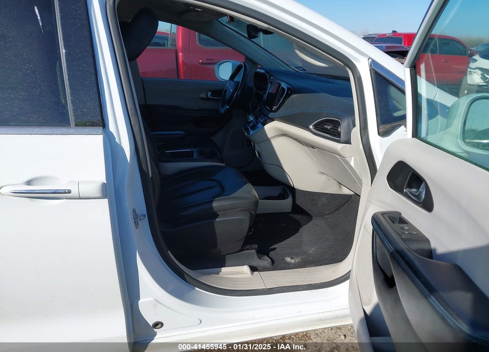 2021 CHRYSLER PACIFICA TOURING L VIN: 2C4RC1BG5MR527381