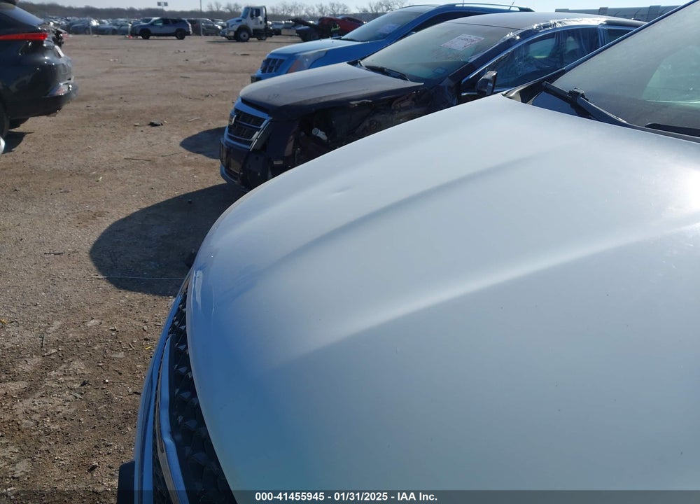 2021 CHRYSLER PACIFICA TOURING L VIN: 2C4RC1BG5MR527381