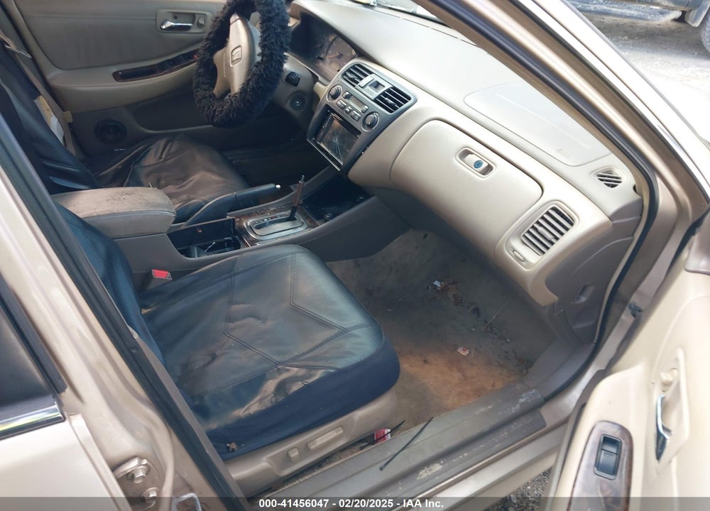 2001 HONDA ACCORD 3.0 EX VIN: 1HGCG16551A035647