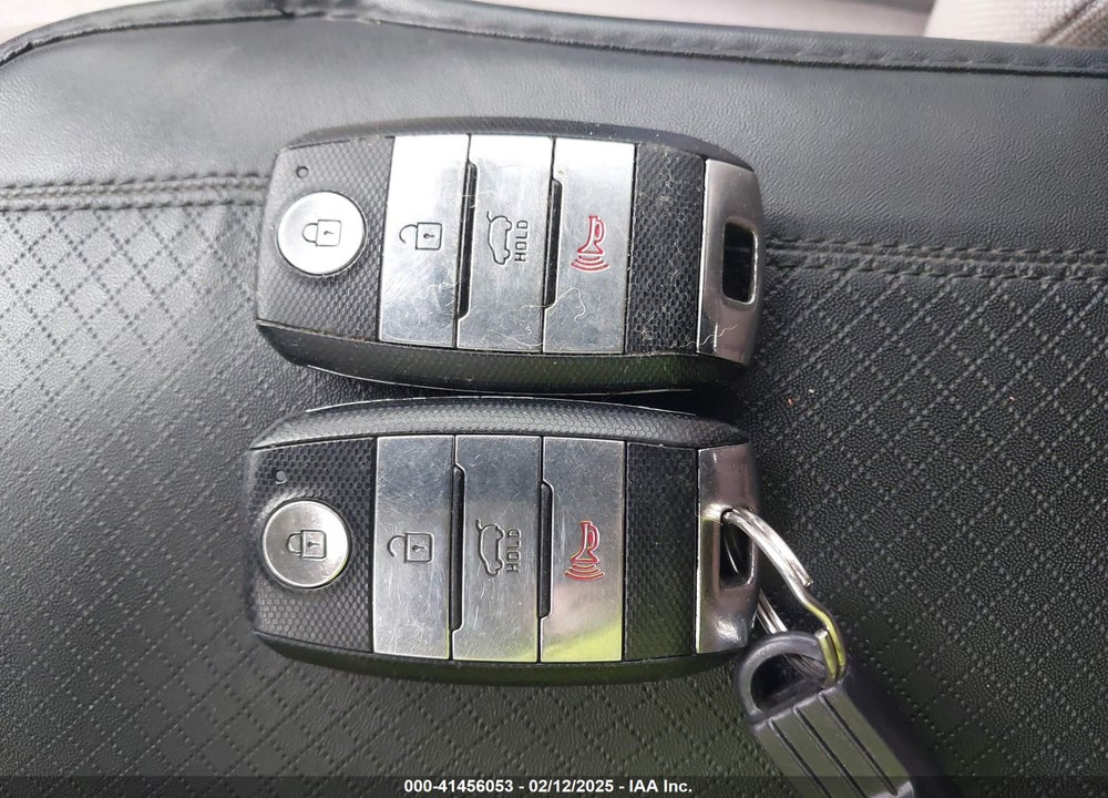 2015 KIA SORENTO SX V6 VIN: 5XYKW4A72FG638974