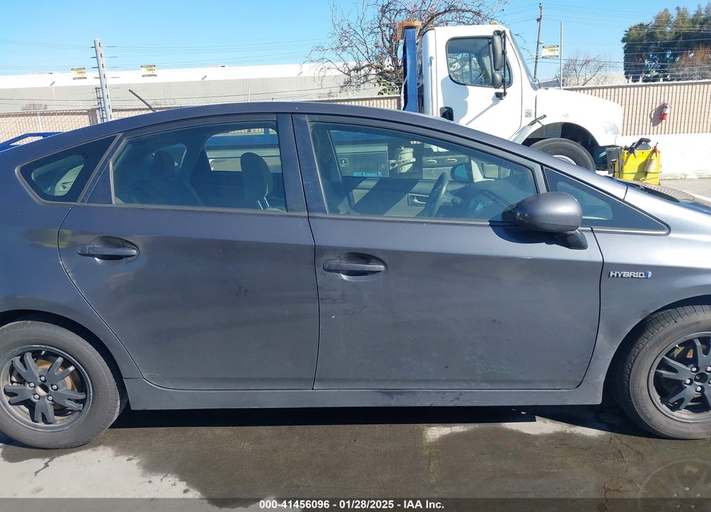 2013 TOYOTA PRIUS VIN: JTDKN3DU3D1638199