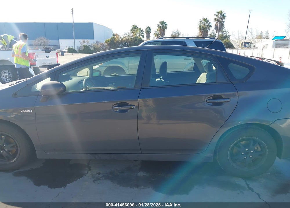2013 TOYOTA PRIUS VIN: JTDKN3DU3D1638199