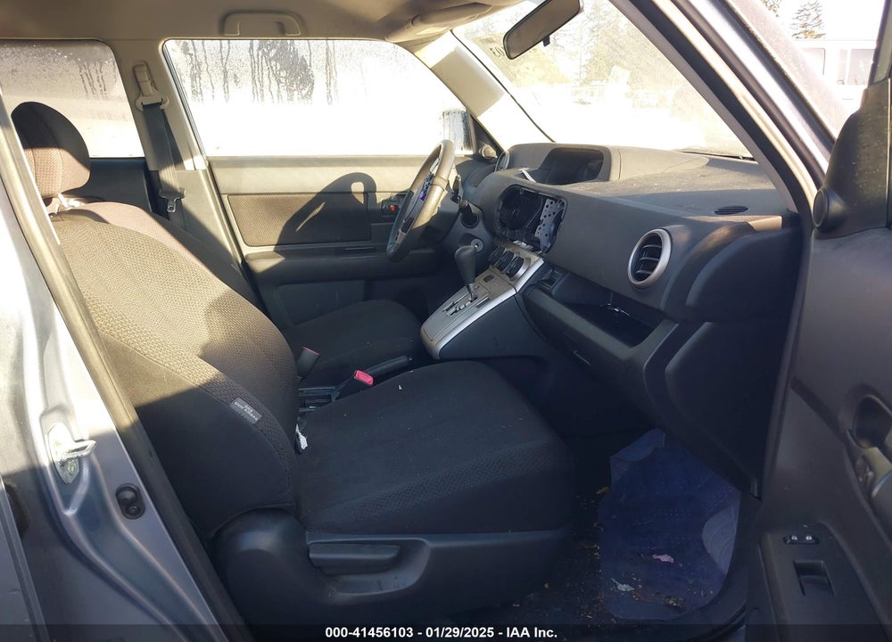 2010 SCION XB VIN: JTLZE4FE8A1111558