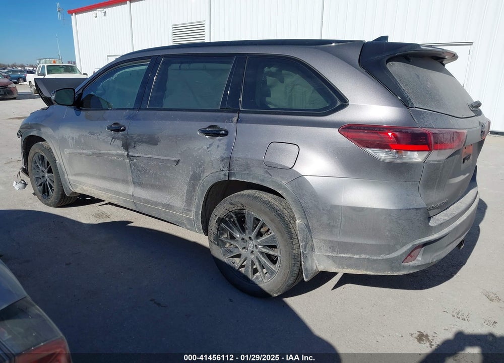 2019 TOYOTA HIGHLANDER SE VIN: 5TDJZRFH4KS975595