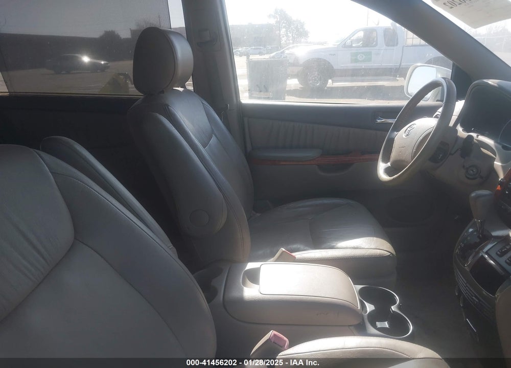 2007 TOYOTA SIENNA XLE VIN: 5TDZK22C97S007332