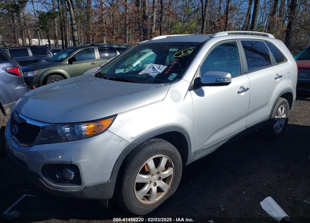 2011 KIA SORENTO VIN: 5XYKT3A13BG020281