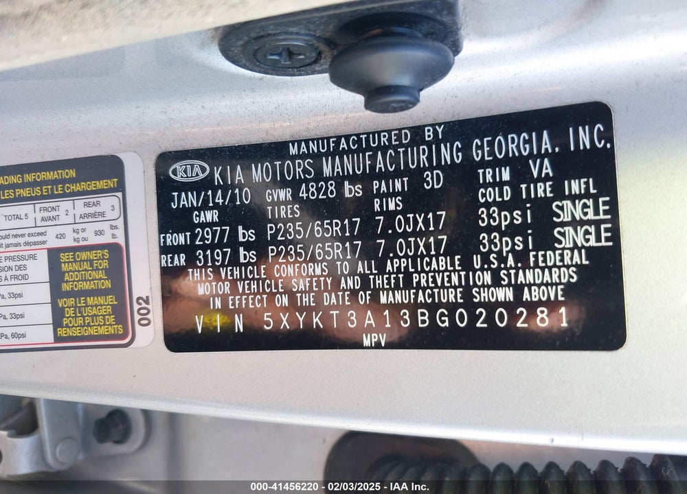 2011 KIA SORENTO VIN: 5XYKT3A13BG020281
