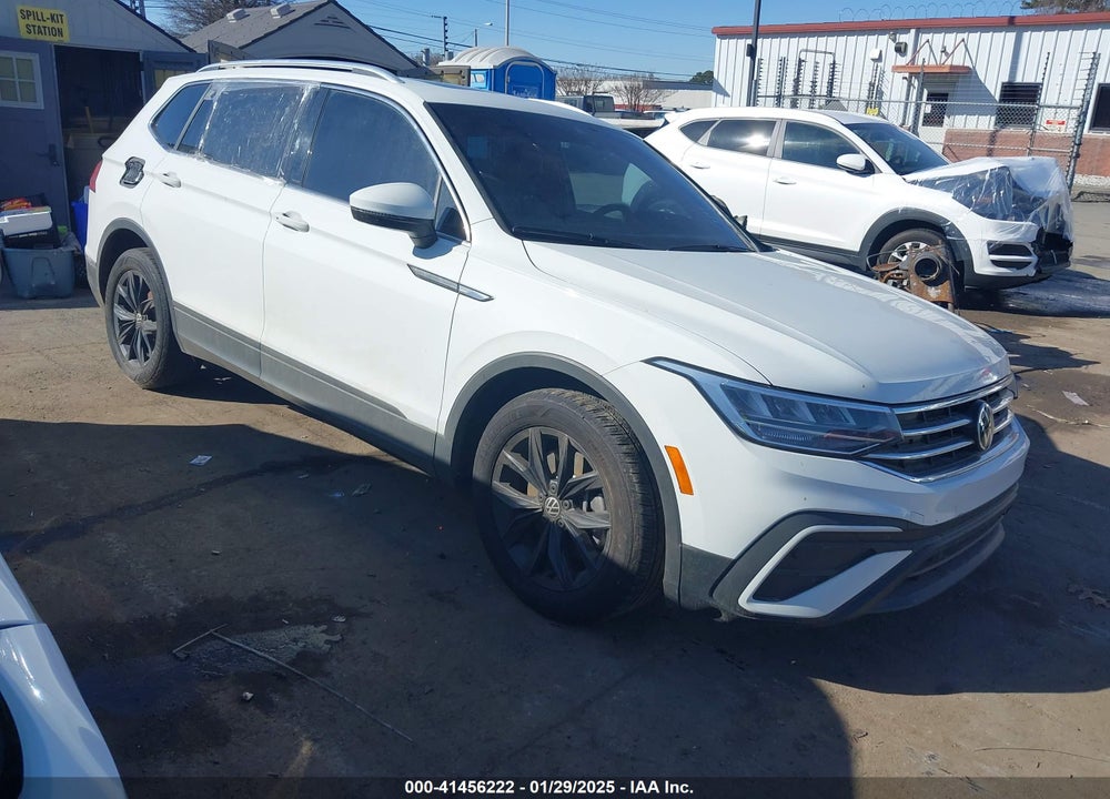 2024 VOLKSWAGEN TIGUAN VIN: 3VVNB7AX2RM088873