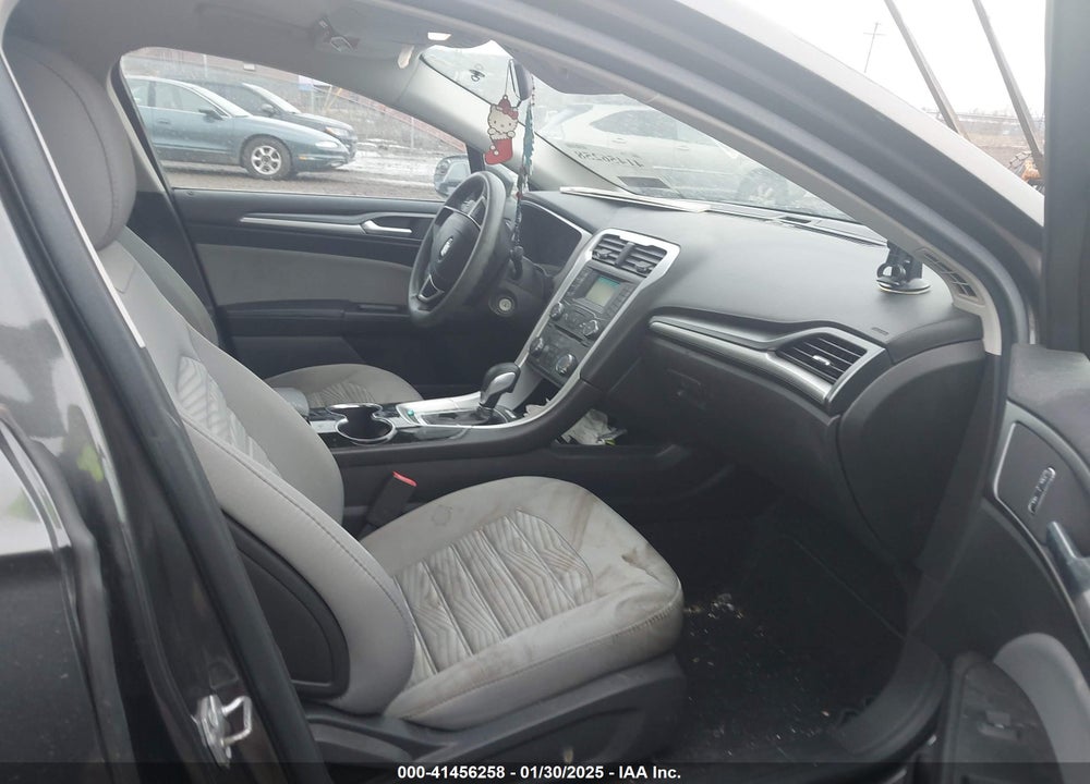 2016 FORD FUSION VIN: 3FA6P0G74GR325193