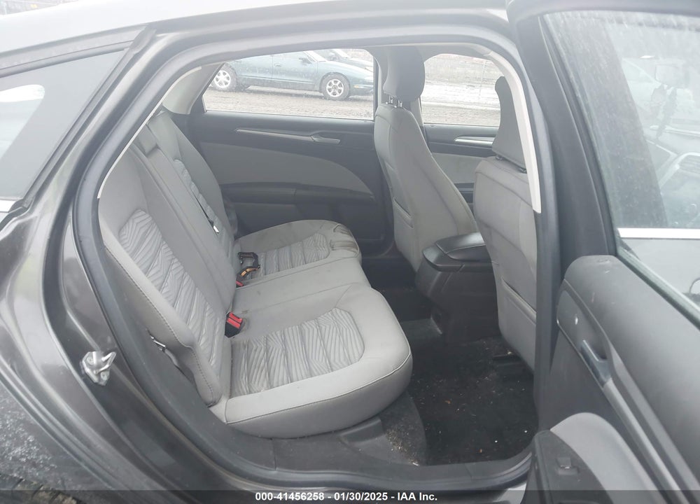 2016 FORD FUSION VIN: 3FA6P0G74GR325193