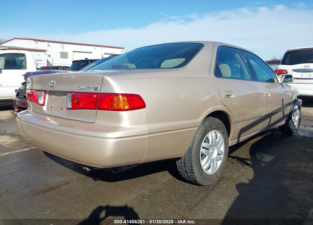 2000 TOYOTA CAMRY VIN: 4T1BG22K2YU672091