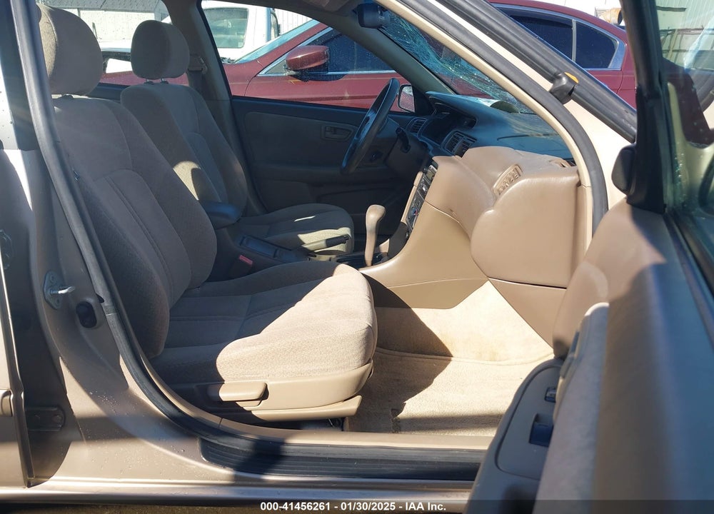 2000 TOYOTA CAMRY VIN: 4T1BG22K2YU672091
