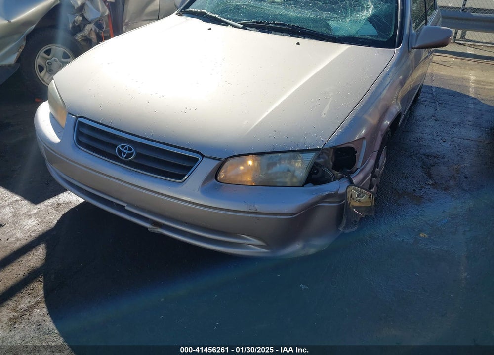 2000 TOYOTA CAMRY VIN: 4T1BG22K2YU672091