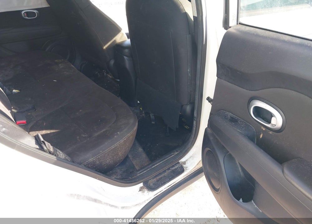 2016 KIA SOUL VIN: KNDJN2A28G7276378